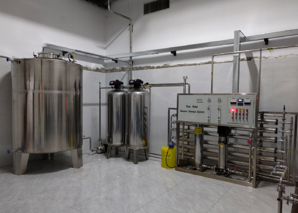 3T/H單級反滲透+變頻供水設備-東營賓館用水